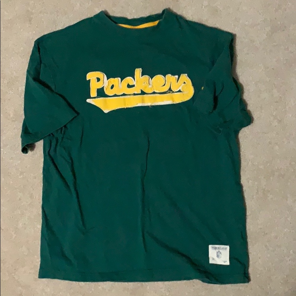 Green Bay Packers t-shirt.